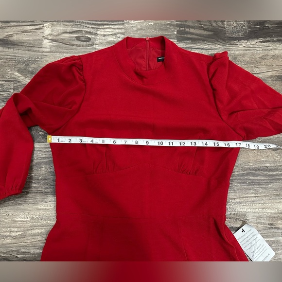 NWT Maggy London Women’s Red Long Sleeve Midi Dress Size 6 - Picture 5 of 10